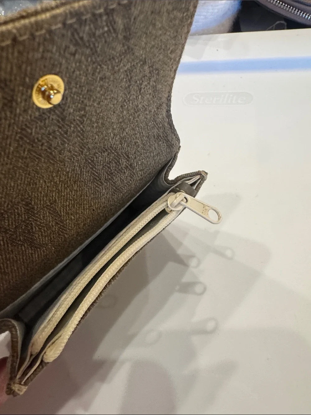 Dooney & Bourke Tan Brown Signature Key Case with Gold Ring